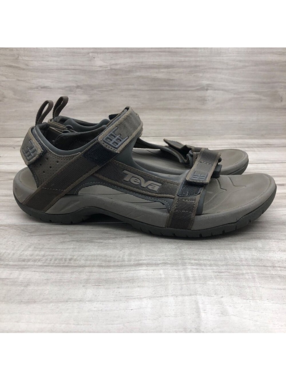 Teva Sandals Men's 9 Minam Brown Hook and Loop Outdoor Shoes